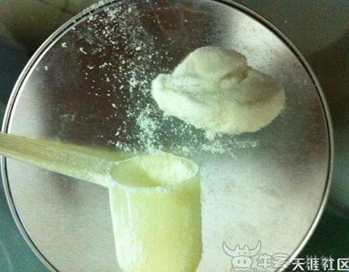 美赞臣奶粉里面发现卫生纸的最新事件(消息)